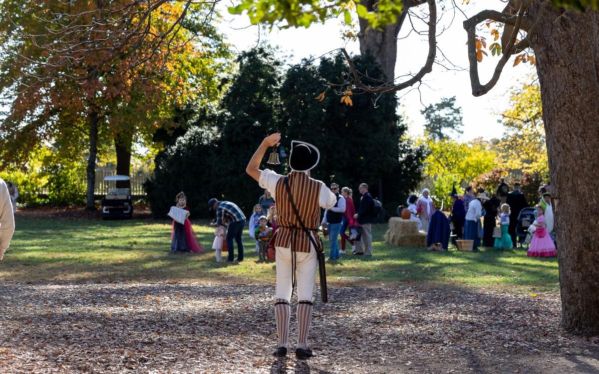 Trick-or-Treating at Mount Vernon